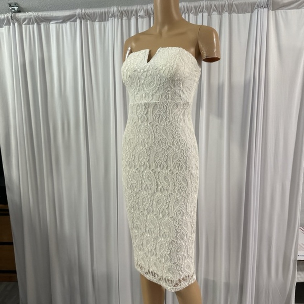 Brat Star Elegant White Lace Strapless Dress